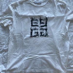 GIVENCHY T SHIRT